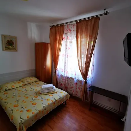 Vila Florenzo إيفوري نورد